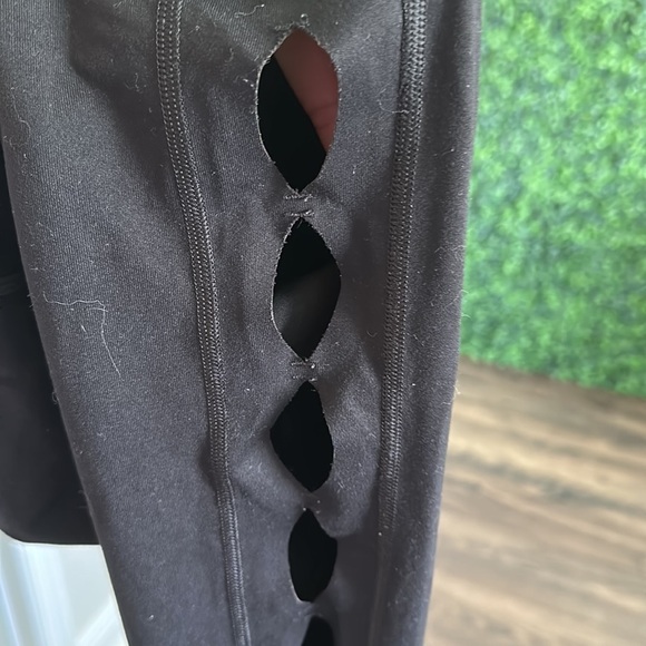 Victoria Sport Leggings - Picture 3 of 6